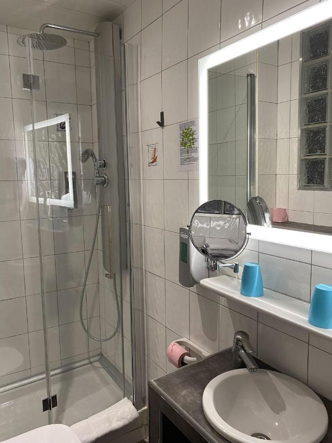 Le Strasbourg Hotel Монпелье Номер фото